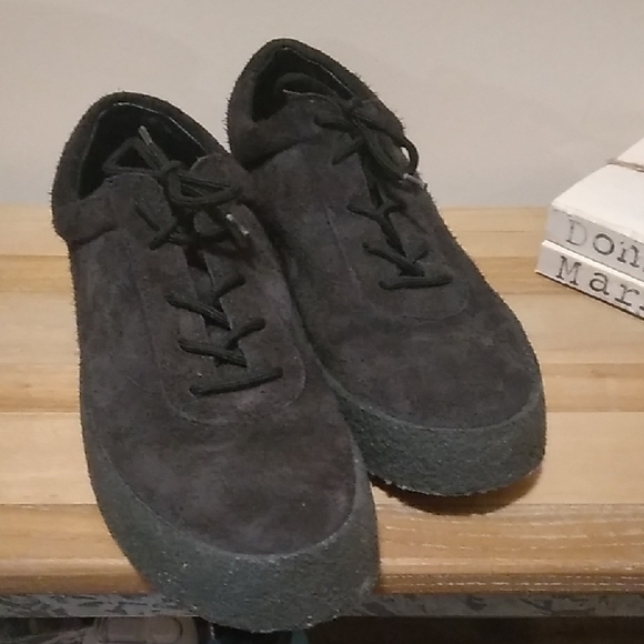 Men's Zeezy Season 6 Shaggy Suede Sneakers - Picture 3 of 6